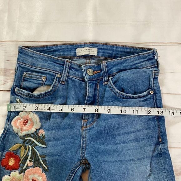 Zara Woman’s Embroidered Flower Jeans - Picture 4 of 10